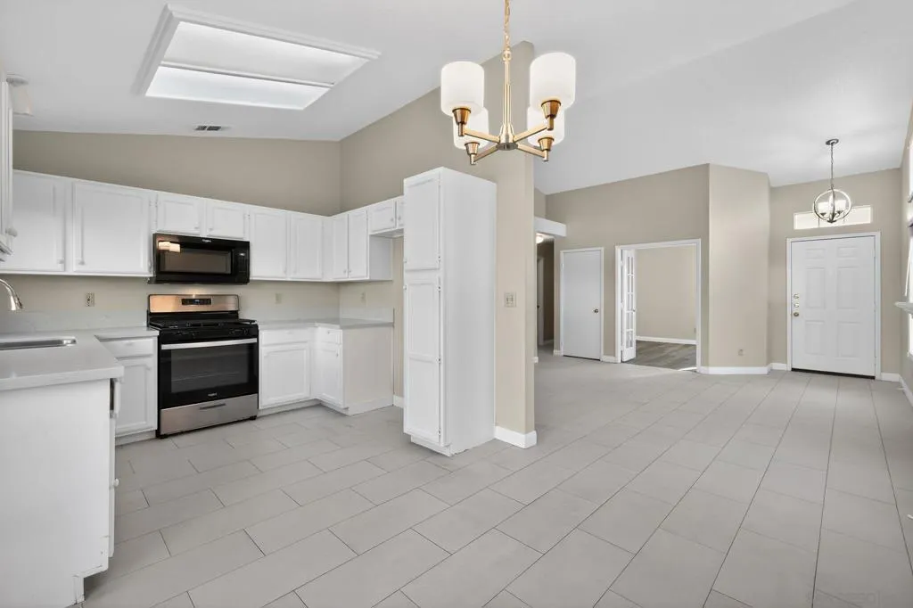 31850 Via Barraza, Temecula, California 92592 home-pic-5